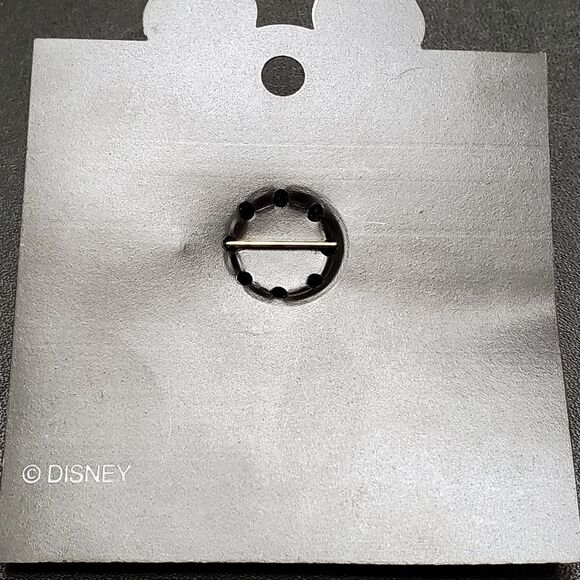 *Sale* Disney Gold tone Winnie & Tigger brooch - Picture 8 of 8